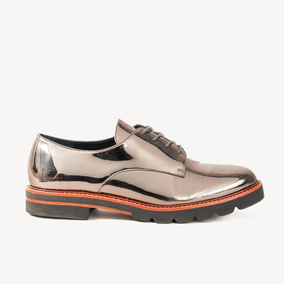 Stuart Weitzman Metro Tin Metallic Mirrored-Leather Oxfords